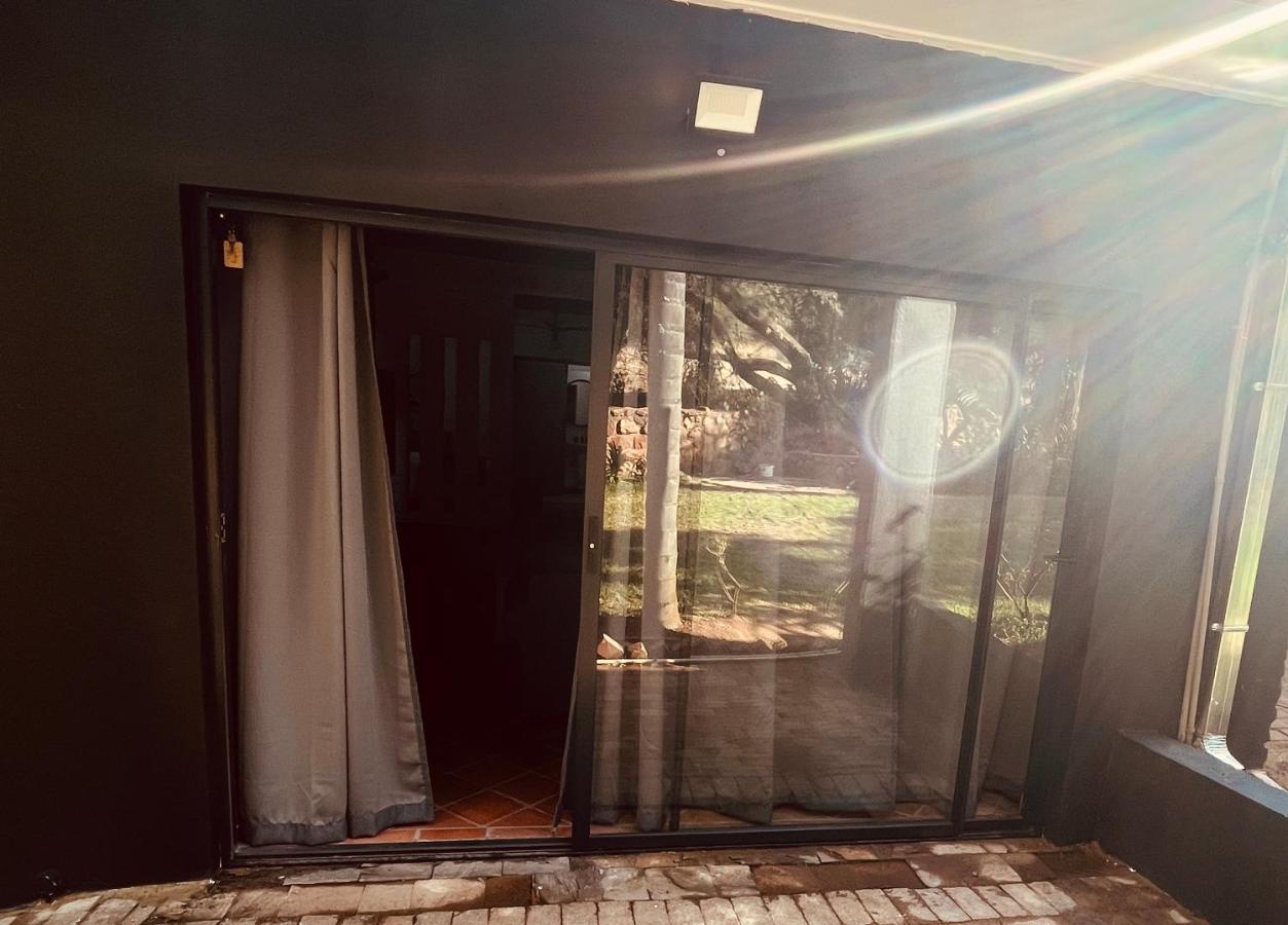 ハートビーズポート The Hart House Bed & Breakfast エクステリア 写真